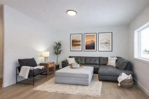 50 Turnbull Close, Red Deer, AB - Indoor Photo Showing Living Room