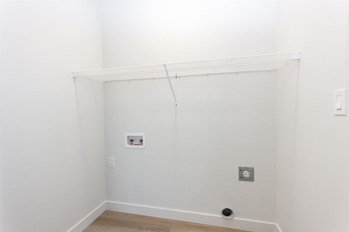 50 Turnbull Close, Red Deer, AB - Indoor Photo Showing Other Room