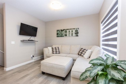 202-148 Vanier Drive, Red Deer, AB - Indoor Photo Showing Living Room