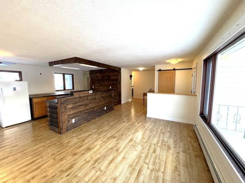 4913 48 Avenue, Forestburg, AB - Indoor