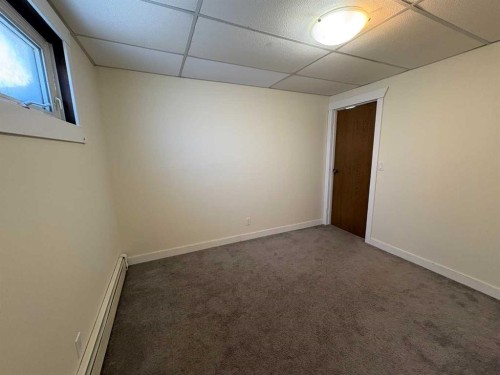 4913 48 Avenue, Forestburg, AB - Indoor Photo Showing Other Room