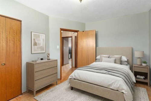 5436 53 Avenue, Lacombe, AB - Indoor Photo Showing Bedroom