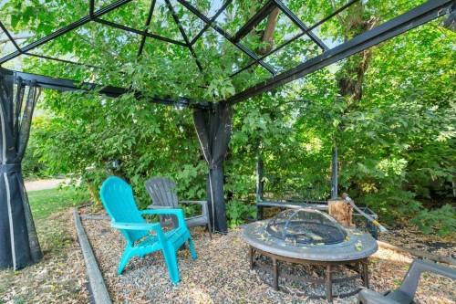 5436 53 Avenue, Lacombe, AB - Outdoor