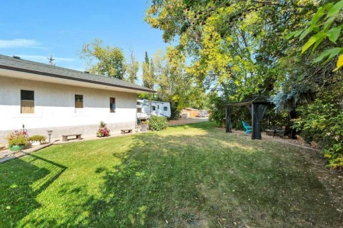 5436 53 Avenue, Lacombe, AB - Outdoor