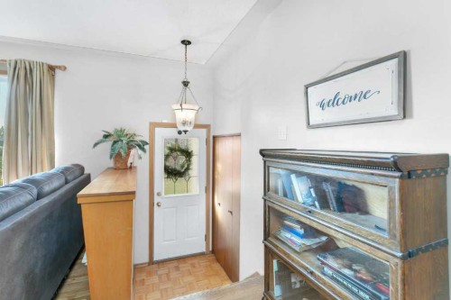 5436 53 Avenue, Lacombe, AB - Indoor Photo Showing Other Room