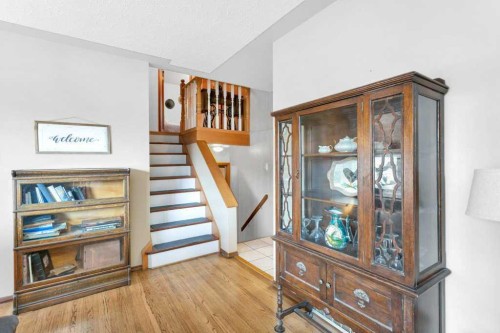 5436 53 Avenue, Lacombe, AB - Indoor Photo Showing Other Room