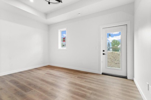 5-5463 55 Avenue, Lacombe, AB - Indoor Photo Showing Other Room