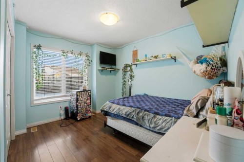 139 Vickers Close, Red Deer, AB - Indoor Photo Showing Bedroom
