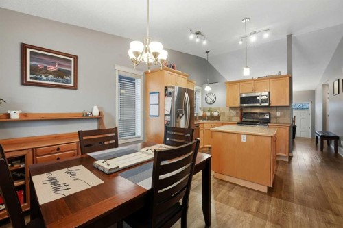 139 Vickers Close, Red Deer, AB - Indoor Photo Showing Kitchen