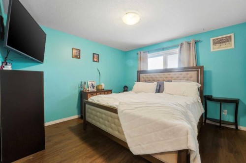 139 Vickers Close, Red Deer, AB - Indoor Photo Showing Bedroom
