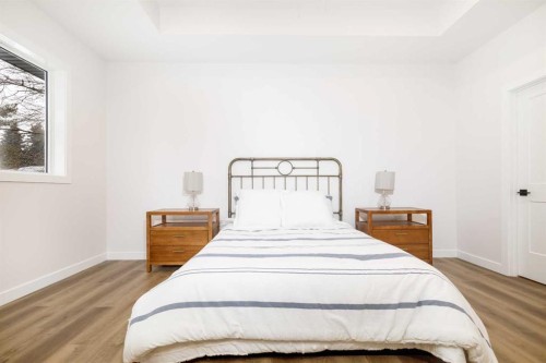 8-5463 55 Avenue, Lacombe, AB - Indoor Photo Showing Bedroom