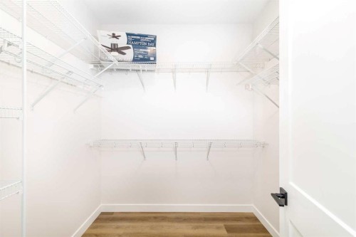 8-5463 55 Avenue, Lacombe, AB - Indoor With Storage