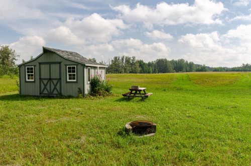 40518 Highway 821, Tees, AB 