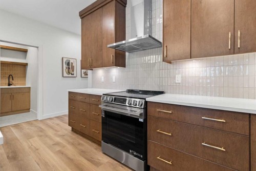 4940 Beardsley Avenue, Lacombe, AB - Indoor Photo Showing Kitchen