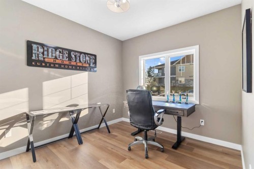 4930 Beardsley Avenue, Lacombe, AB - Indoor Photo Showing Office