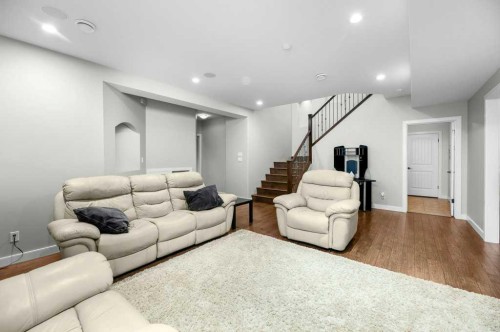 34 Overand Place, Red Deer, AB - Indoor Photo Showing Living Room