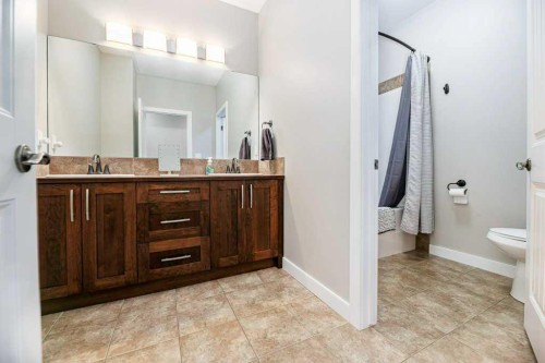 34 Overand Place, Red Deer, AB - Indoor Photo Showing Bathroom
