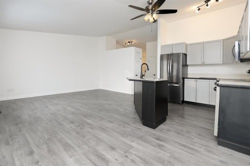 65 Leung Place, Blackfalds, AB - Indoor Photo Showing Kitchen With Stainless Steel Kitchen