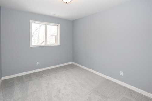 65 Leung Place, Blackfalds, AB - Indoor Photo Showing Other Room