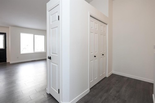 65 Leung Place, Blackfalds, AB - Indoor Photo Showing Other Room