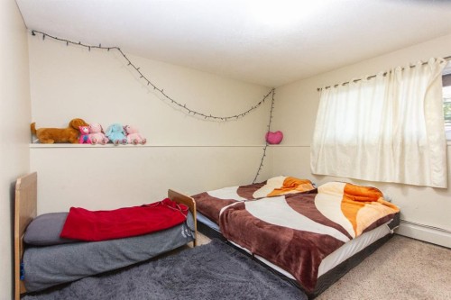 19 Gibson Close, Red Deer, AB - Indoor Photo Showing Bedroom