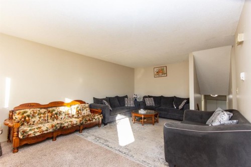 19 Gibson Close, Red Deer, AB - Indoor Photo Showing Living Room