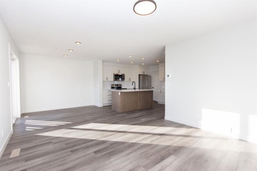 17 Trinity Street, Lacombe, AB - Indoor