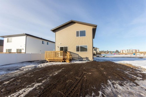 17 Trinity Street, Lacombe, AB - Outdoor