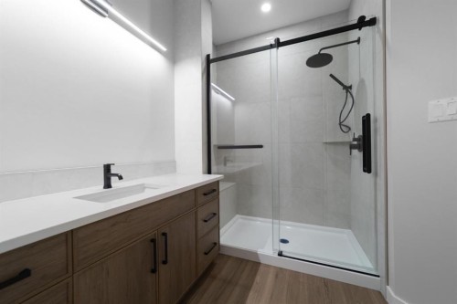 4907 53 Street, Camrose, AB - Indoor Photo Showing Bathroom