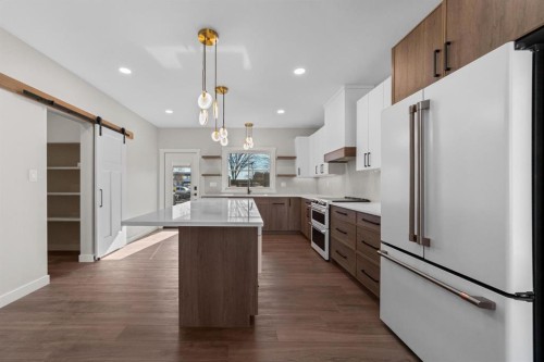 4907 53 Street, Camrose, AB - Indoor Photo Showing Kitchen With Upgraded Kitchen
