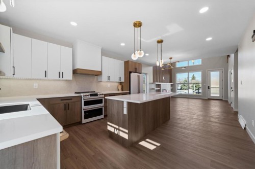 4907 53 Street, Camrose, AB - Indoor Photo Showing Kitchen With Upgraded Kitchen