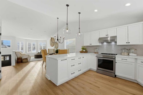 40 Walker Boulevard, Red Deer, AB - Indoor Photo Showing Kitchen With Upgraded Kitchen