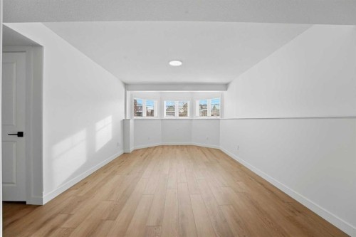 40 Walker Boulevard, Red Deer, AB - Indoor Photo Showing Other Room