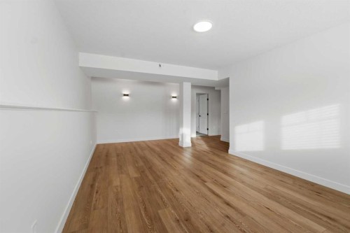 40 Walker Boulevard, Red Deer, AB - Indoor Photo Showing Other Room