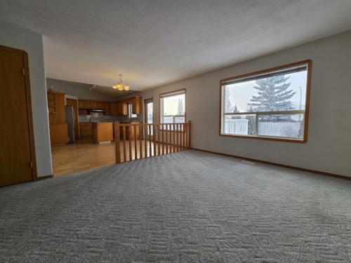 30 Logan Close, Red Deer, AB - Indoor Photo Showing Other Room