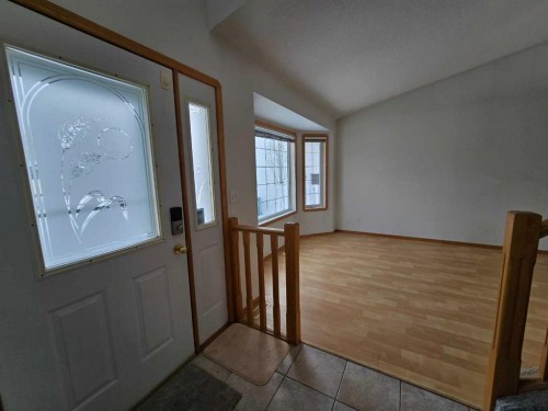 30 Logan Close, Red Deer, AB - Indoor Photo Showing Other Room