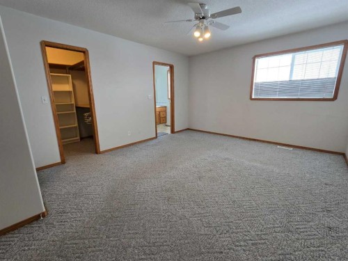 30 Logan Close, Red Deer, AB - Indoor Photo Showing Other Room