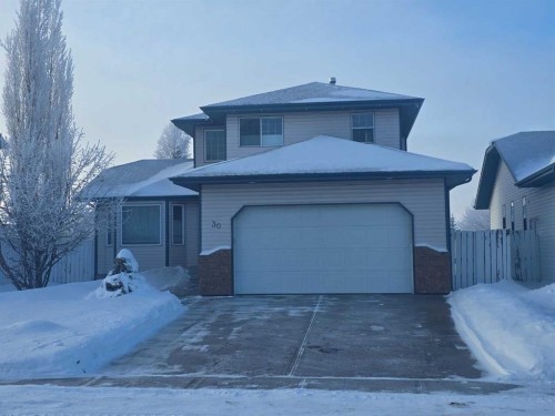 30 Logan Close, Red Deer, AB - Outdoor