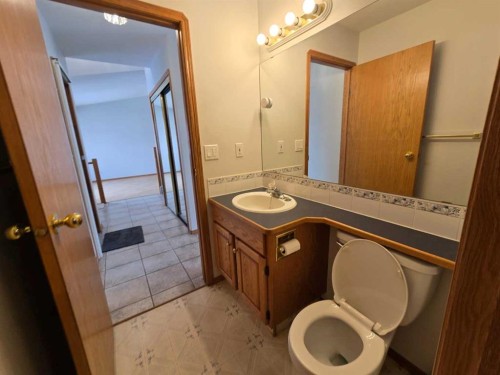 30 Logan Close, Red Deer, AB - Indoor Photo Showing Bathroom