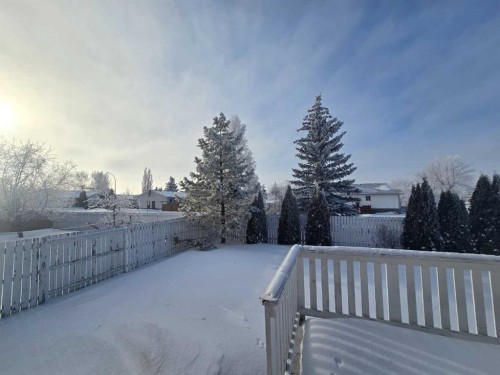 30 Logan Close, Red Deer, AB - Outdoor