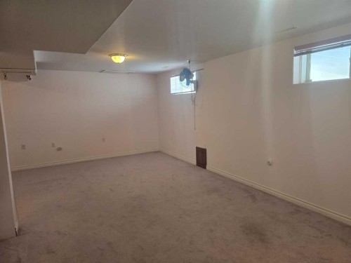 30 Logan Close, Red Deer, AB - Indoor