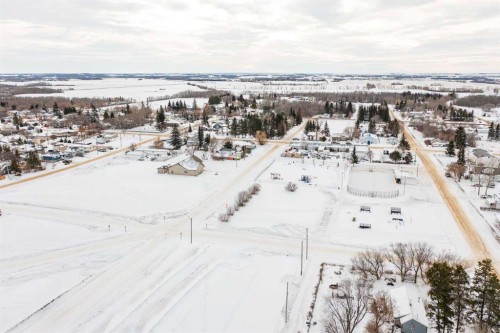 5215 50 Street, Mirror, AB 