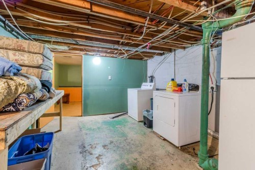 4025 46 Street, Red Deer, AB - Indoor Photo Showing Laundry Room