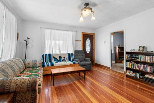 4025 46 Street, Red Deer, AB - Indoor