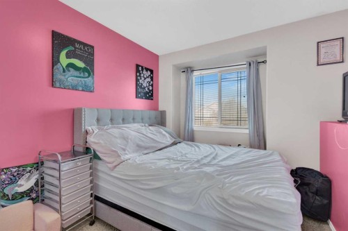 95 Jennings Crescent, Red Deer, AB - Indoor Photo Showing Bedroom