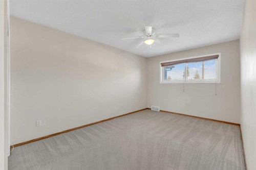 209-5831 57 Street, Red Deer, AB - Indoor Photo Showing Other Room