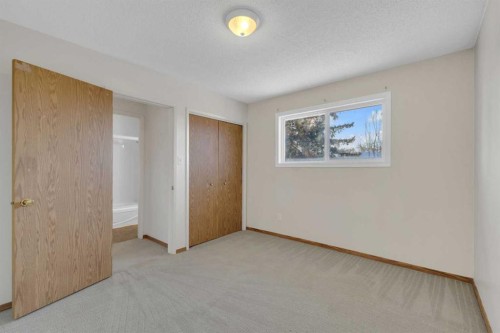 209-5831 57 Street, Red Deer, AB - Indoor Photo Showing Other Room
