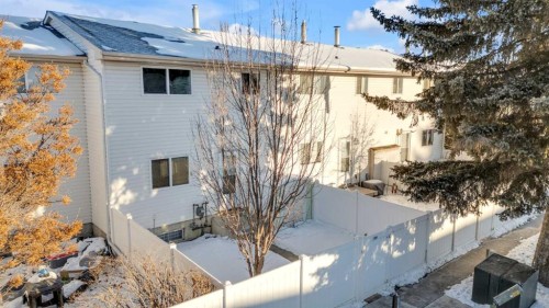 209-5831 57 Street, Red Deer, AB - Outdoor