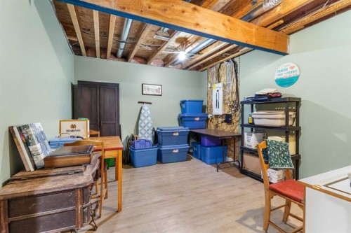 1231 21 Street, Bowden, AB - Indoor