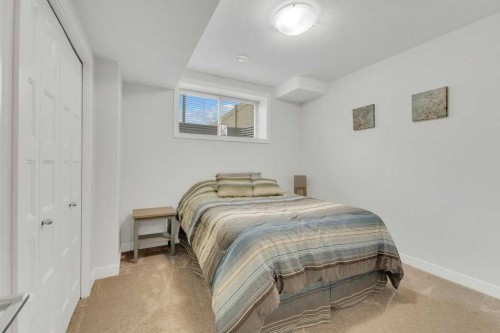 39 Golden Crescent, Red Deer, AB - Indoor Photo Showing Bedroom